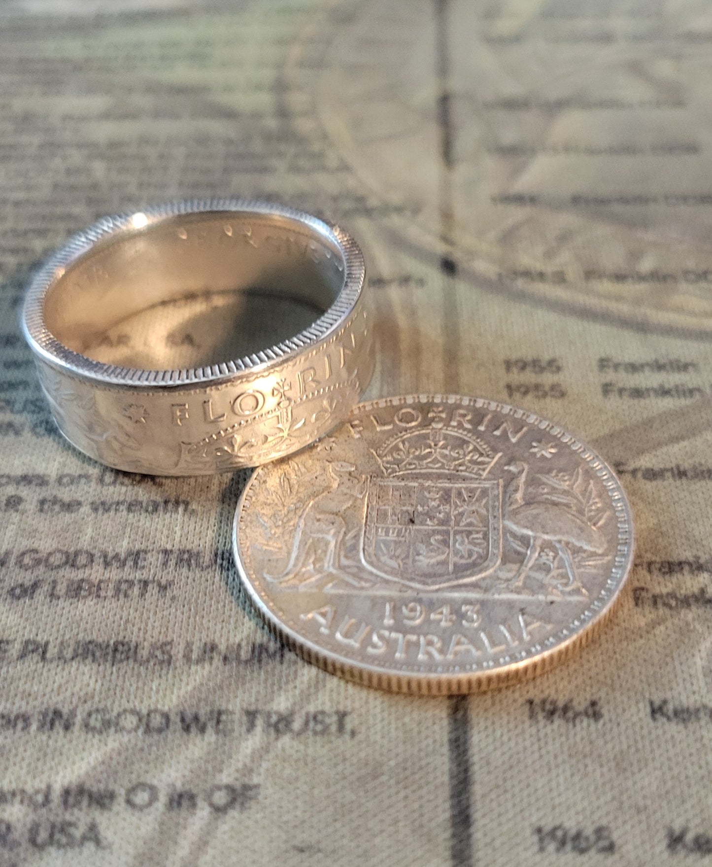 Australia Florin reverse side out coin ring